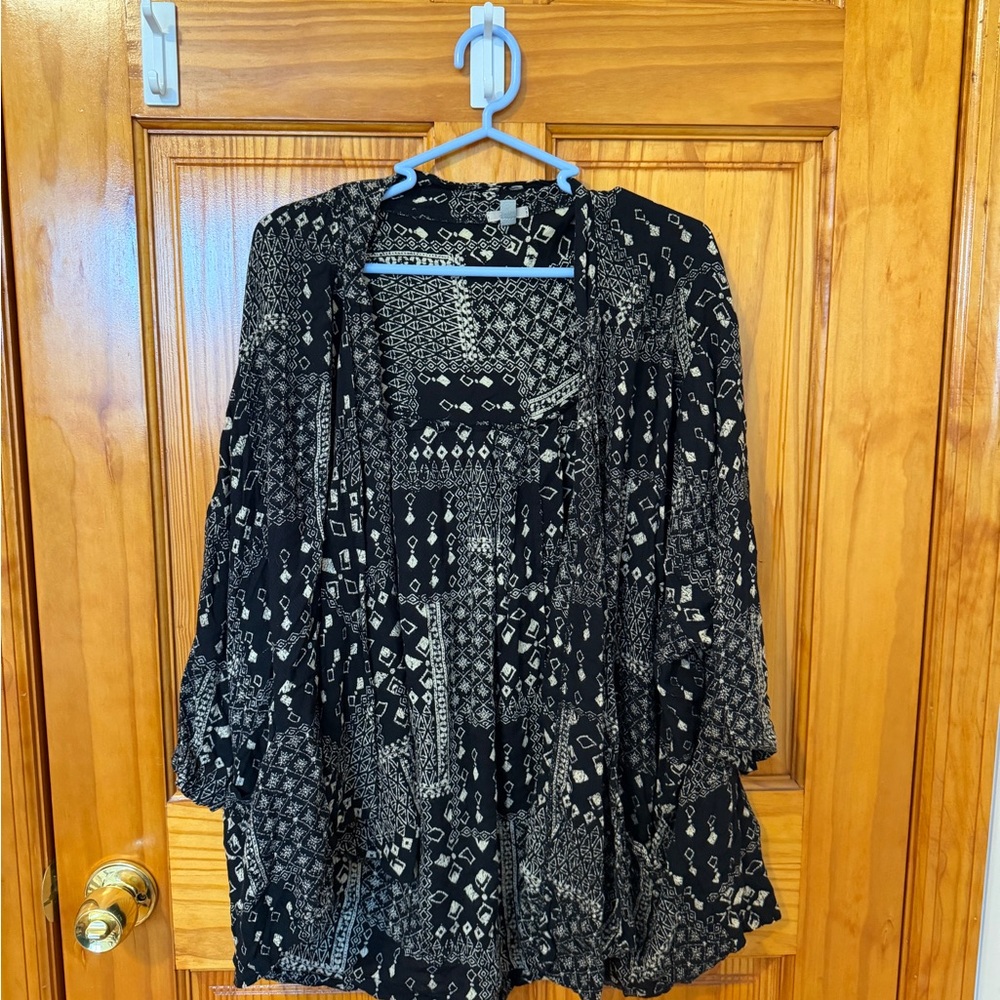 Black and White Patterned Kimono